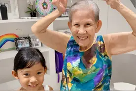 立威廉祖孙三代罕见同框，81岁妈妈到儿子胸部，五官与孙女神相似图片