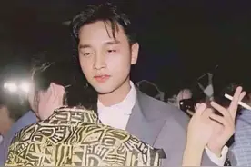 雄霸歌坛影坛，童真优雅贵气结合体，张国荣骨子里的优雅最难模仿图片
