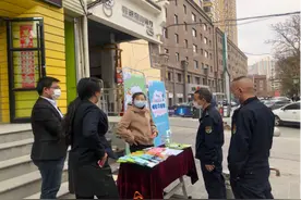 七里河区对乱发传单广告行为进行集中整治图片