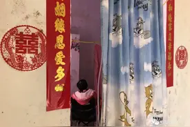 55岁新郎娶20岁智障新娘背后：当地农村的婚恋现实和伦理争议图片