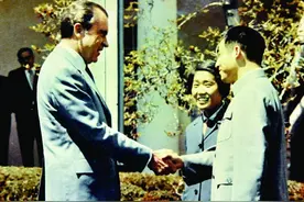 尼克松：美国核武器足以摧毁地球十几次，周总理的回答惊艳四座图片