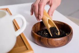 家里放了3、5年的红茶、白茶、普洱茶，还能不能泡来喝？图片
