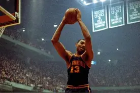 NBA奇特三双：格林4分三双上榜，哈登60+三双，姚明数据却很尴尬图片