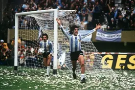 足球史上最遗憾的瞬间！他在世界杯决赛补时中柱，无缘成为英雄图片