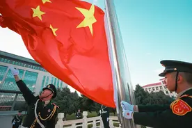 火箭军某部积极拓展深化仪式教育功能图片