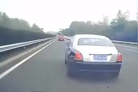 任性“大劳”高速路上怒气全满疯狂别车！网友：有钱人就这素质？图片