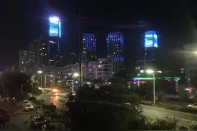 兰州夜晚的街拍图片
