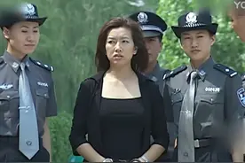 《征服》李丽如果是个男的，一定比刘华强还狠图片
