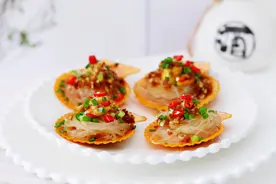 扇贝配粉丝，蒸出来满满的蒜香味，鲜美下饭图片