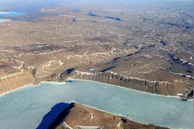 世界上最大无人岛，面积约等于五十个香港，号称“地球上的火星”图片