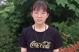 巧合吗？两位高考女生，同名同姓同校，一文一理同时考上清华北大图片