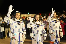 神舟十三号径向对接领先世界！27.6万公里时速下，对准80cm交接口图片
