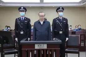 ​敛财金额17.88亿的赖小民，平均每天敛财近50万元，还有重婚罪，并育有两私生子图片