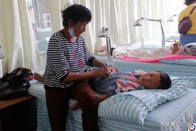 老伴去世，奶奶独自照顾孙子吃尽苦头，儿子儿媳做法让人无法淡定图片