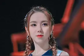 自己写的歌不能唱！吴青峰邓紫棋受尽委屈，斩获金曲奖最终封王图片
