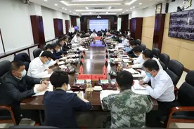 王爱明主持召开梅河口市委第15次常委（扩大）会议暨新冠肺炎疫情防控工作领导小组第21次会议图片