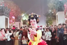 全球征集“不倒翁”小哥哥小姐姐，下一个网红就是你！图片