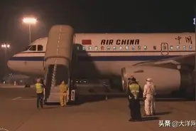 又有一架航班昨晚飞抵！机上有53名意大利回浙华侨图片