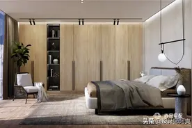 还在纠结衣柜要不要做到顶？别人都“一门到顶”了！​图片