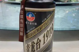 福建小妹回到老家，请全家二十人吃饭，结账后表示：太便宜了图片