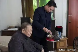 张晓勇：17岁以状元身份考进清华，如今却领着2000元工资当保安图片