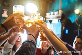 平民酒“酒王”或将更替？光瓶酒市场大变样，牛栏山还顶得住吗？图片