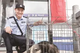 只身闯驾校，果断“逮捕”图片