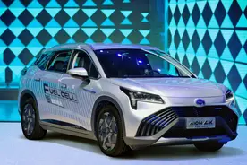 广汽发布首款氢燃料SUV，续航预计超650km，排放出的水可直接饮用图片
