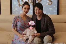 郎朗儿子过百天，吉娜德国父亲罕见露面，难怪吉娜被质疑不是混血图片