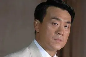 实力明星何冰主演，两部年代较久的谍战剧，但值得一看哦！图片