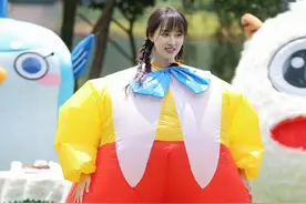 看了这些照片，还有不惊叹曹曦月美貌的吗？图片
