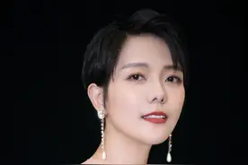 知名主持杨乐乐成老赖！涉事金额达14.53万，曾戴鸽子蛋被批炫富图片