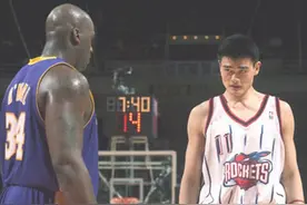 奥尼尔生涯最大耻辱：被菜鸟姚明连盖3次，被罗德曼防到拿0分图片