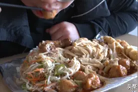 “干饭人”吃饭太销魂？小心疾病惹上身图片