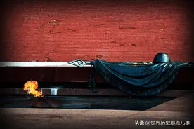 俄罗斯红场无名烈士纪念碑：你的名字无人知晓，你的功勋永世长存图片
