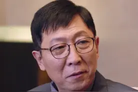突围：又有人跳狼了，荧幕上的好父亲，这次韩童生演了个问题市长图片