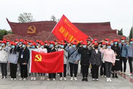 扣好大学生活第一粒扣子——黄冈科技职院新生入学教育丰富多彩图片