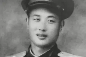 1952年，我军一连长在影片中认出妻子，大哭：我与她已六年未相见图片
