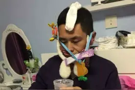 爸爸带娃“翻车”现场，第一张就让人笑岔气，网友：妈妈辛苦了图片