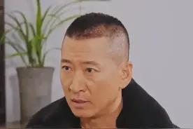 周杰发文宣布母亲遗体火化，自称父母双亡惹人心疼图片