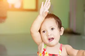 小孩舌苔白厚怎么回事？图片