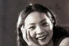 她因名字高雅被同学排挤，校长亲自为她改个俗名，此后火遍上海滩图片