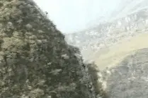 新春走基层丨记者再访“悬崖村”那里没搬走的非贫困户咋样了？图片