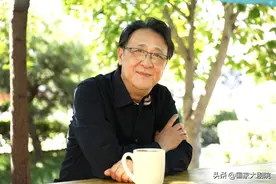 听指挥家讲解贝多芬9部交响曲“欢乐颂”——贝多芬《d小调第九交响曲》图片