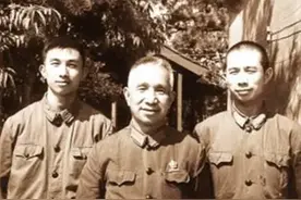 粟裕给粟戎生传授军事经验，后因何事向粟戎生发火：这打法可不行图片