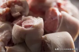 坐月子时，建议常喝的4碗汤，简单又营养，纯母乳喂养无压力图片