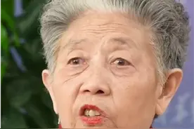 75岁老干妈陶华碧涂口红亮相！猛夸儿子管理好，网友却啪啪打脸图片