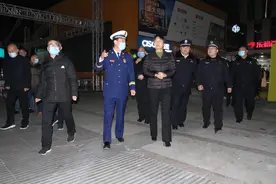关注冬季消防 郑州市二七区常务副区长李雅带队开展消防安全集中夜查工作图片