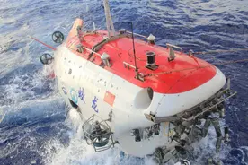 中国在海底2000米深处，造了一座超级工厂，谁也不知道用来干什么图片