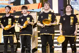 15岁天才吃鸡少年，为了打职业想走后门被拒，双方聊天记录曝光图片